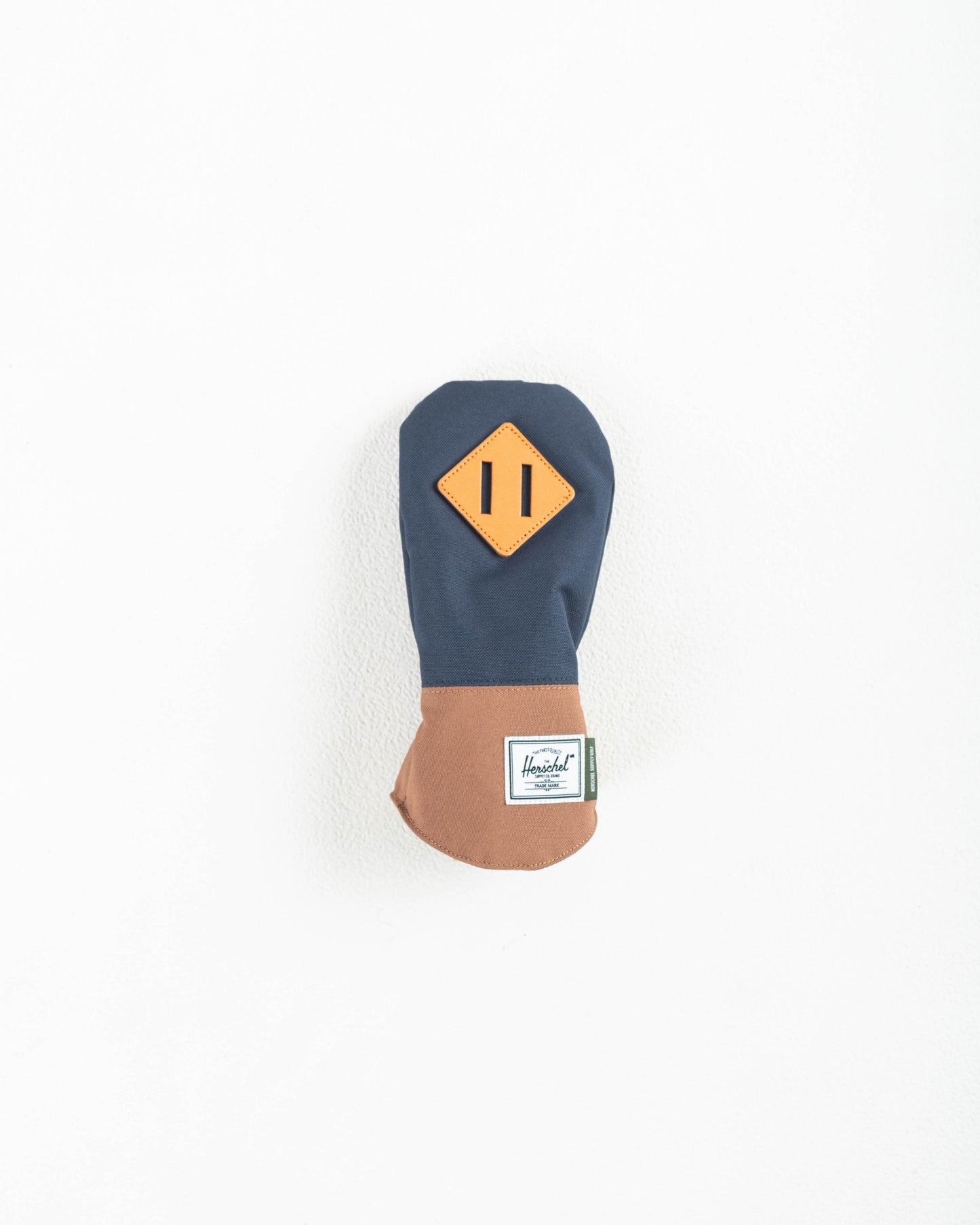 HERSCHEL HERITAGE NAVY COVERS