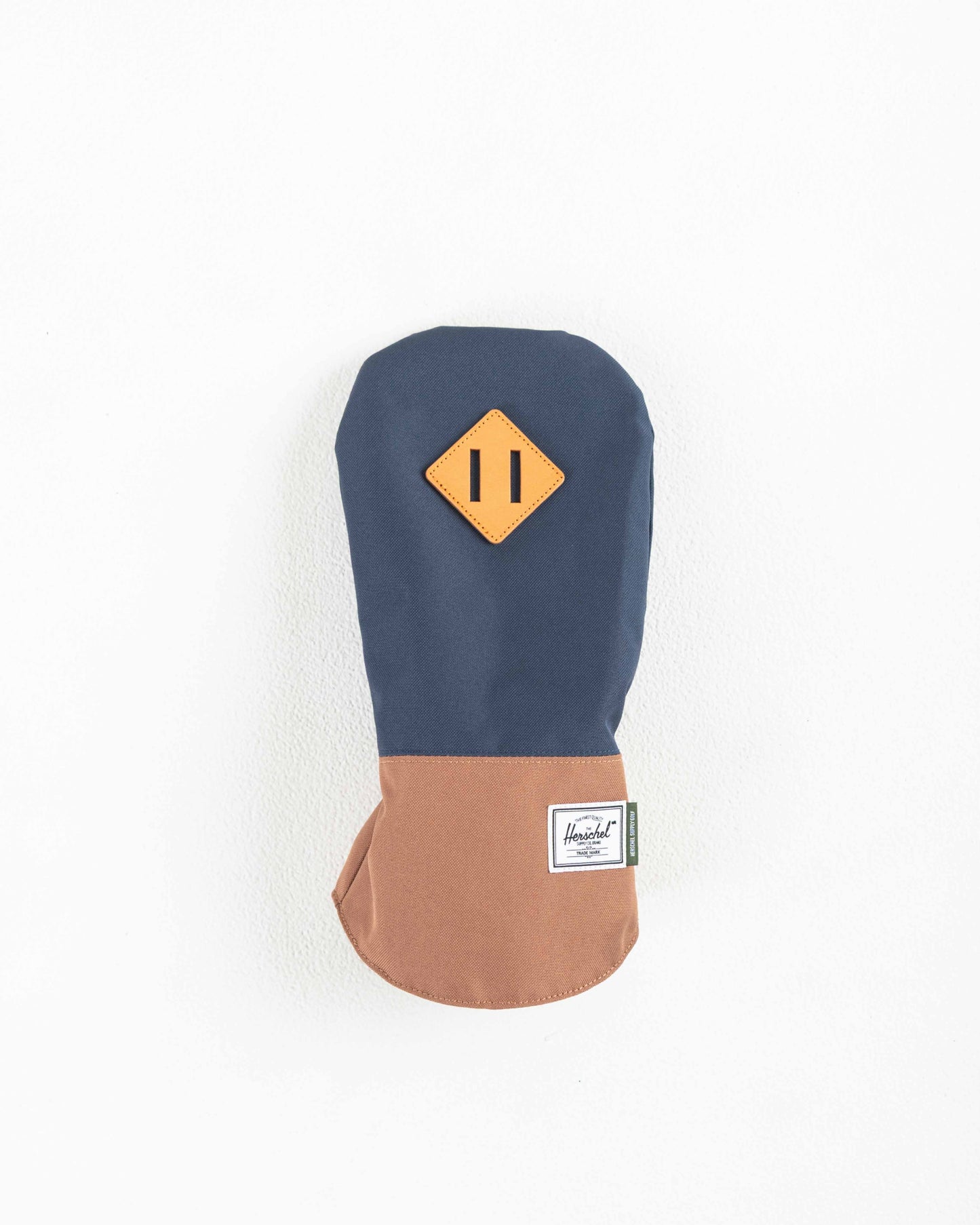 HERSCHEL HERITAGE NAVY COVERS