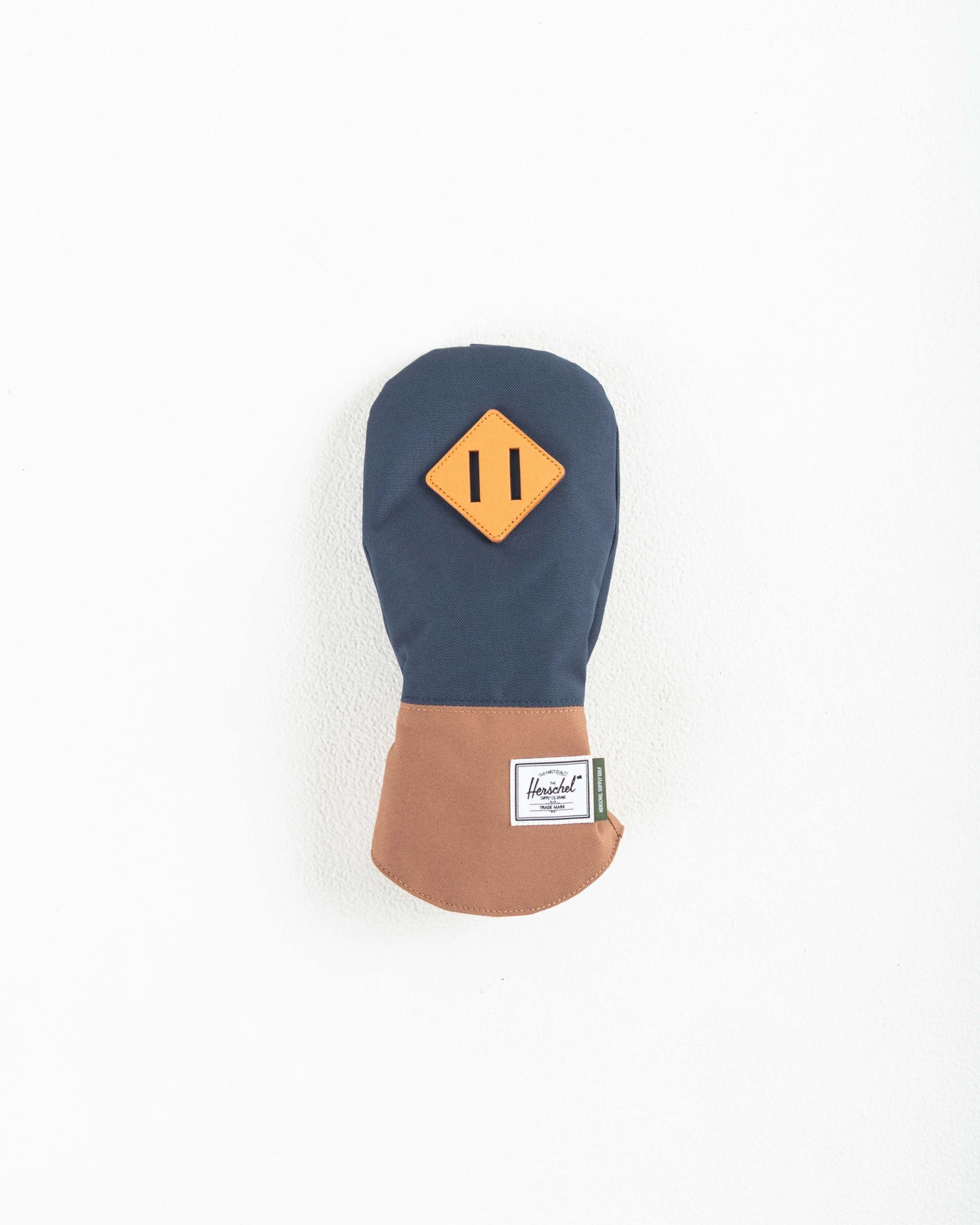 HERSCHEL HERITAGE NAVY COVERS